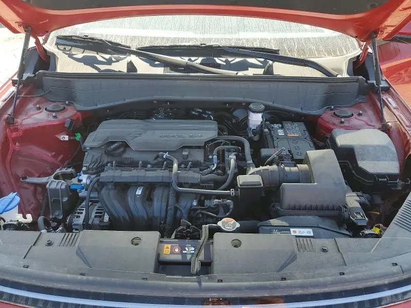2025 HYUNDAI KONA SE  