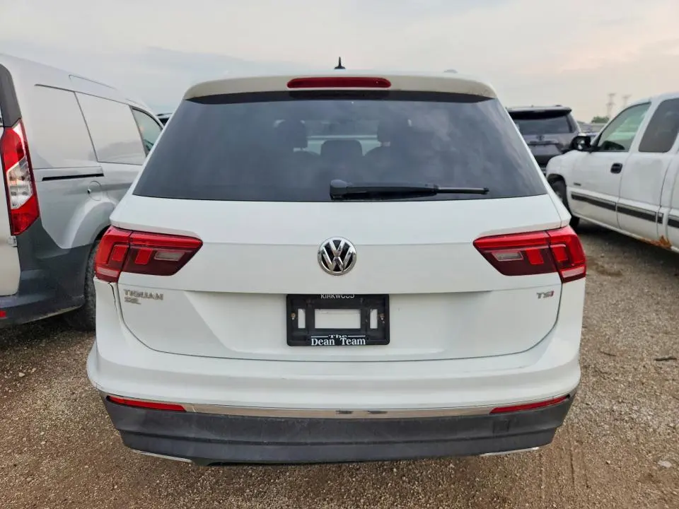 2018 VOLKSWAGEN TIGUAN SE  