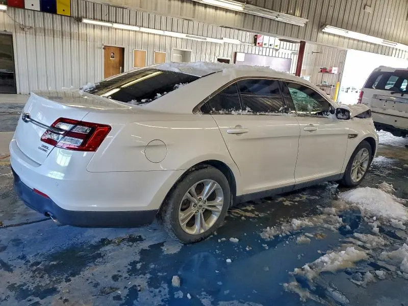 2015 FORD TAURUS SEL  