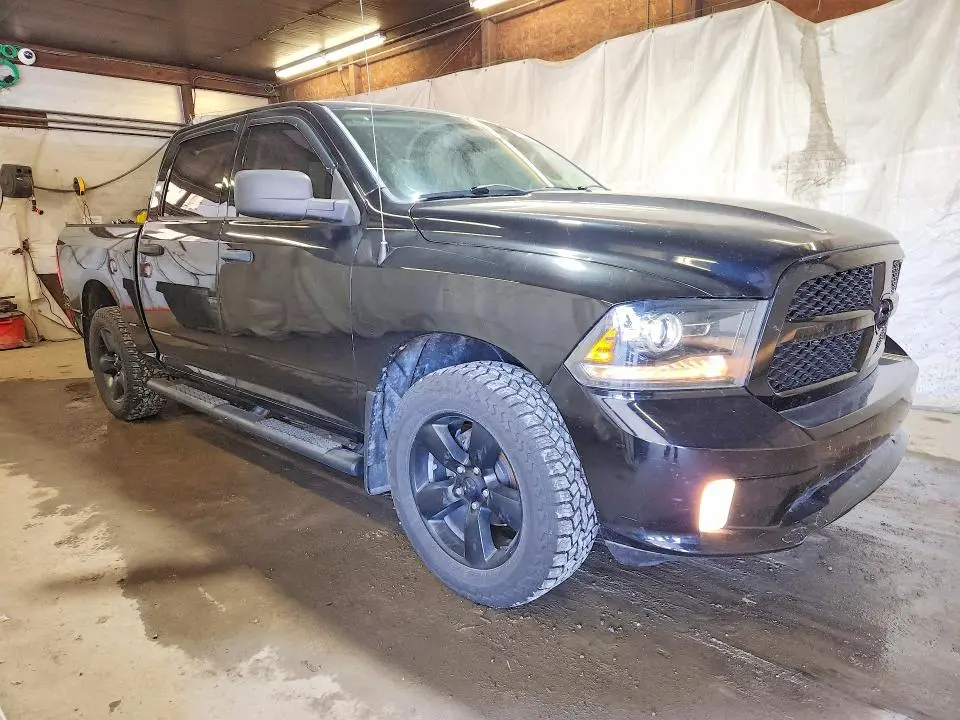2014 RAM 1500 ST  