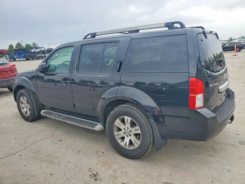 2010 NISSAN PATHFINDER S  