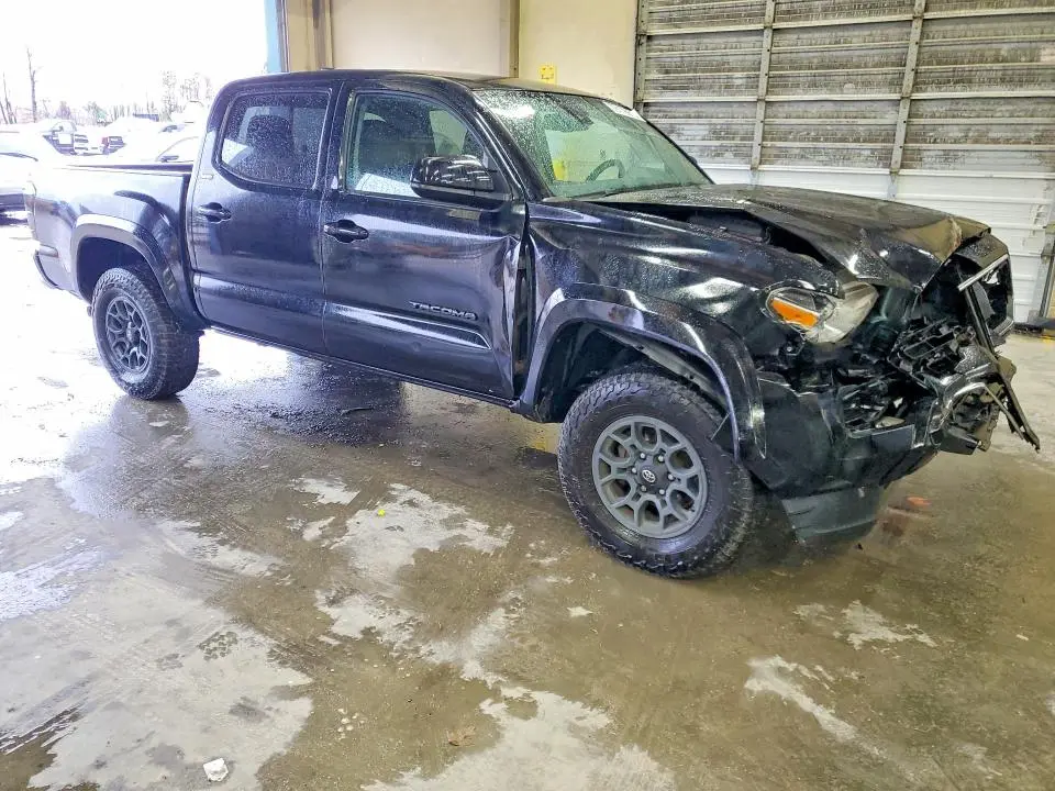 2021 TOYOTA TACOMA SR5 V6  
