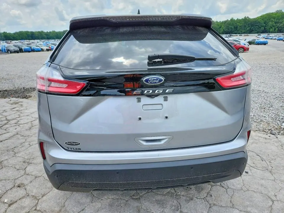 2021 FORD EDGE SE  