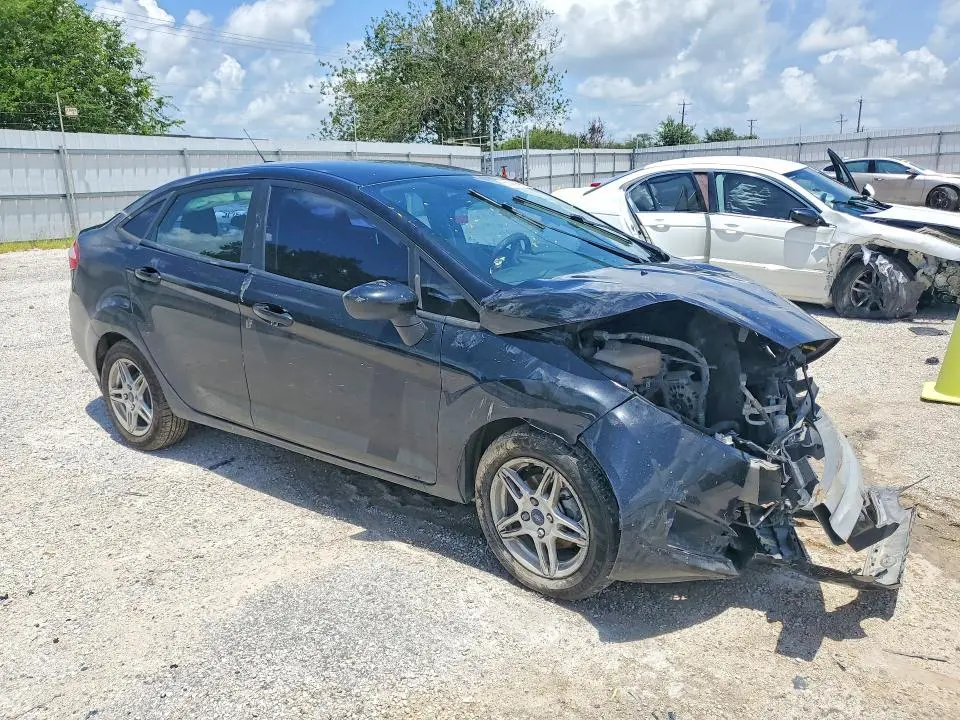 2018 FORD FIESTA SE  