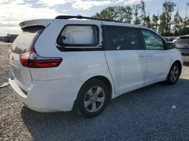 2017 TOYOTA SIENNA LE  
