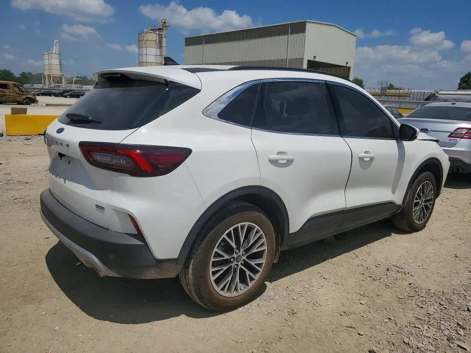 2026 FORD ESCAPE   