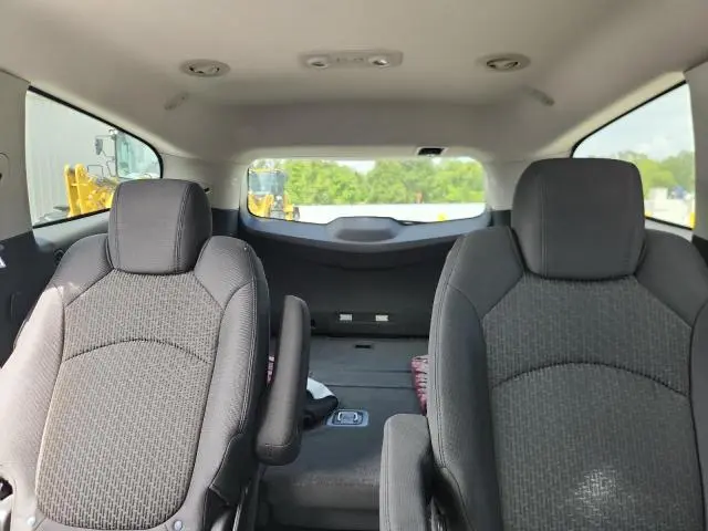 2010 CHEVROLET TRAVERSE LT  