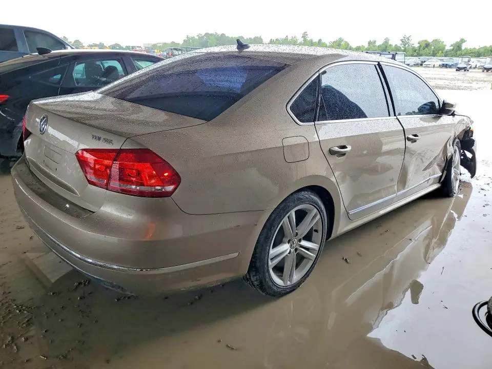 2015 VOLKSWAGEN PASSAT SEL  