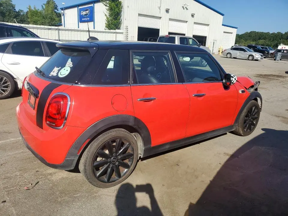 2021 MINI COOPER   