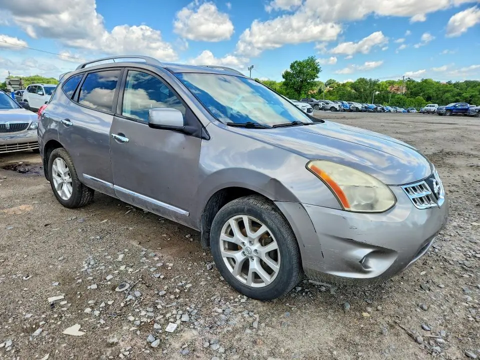 2011 NISSAN ROGUE S  