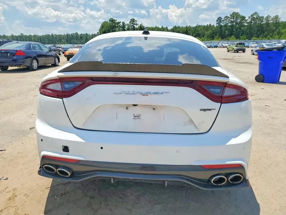 2019 KIA STINGER GT2  