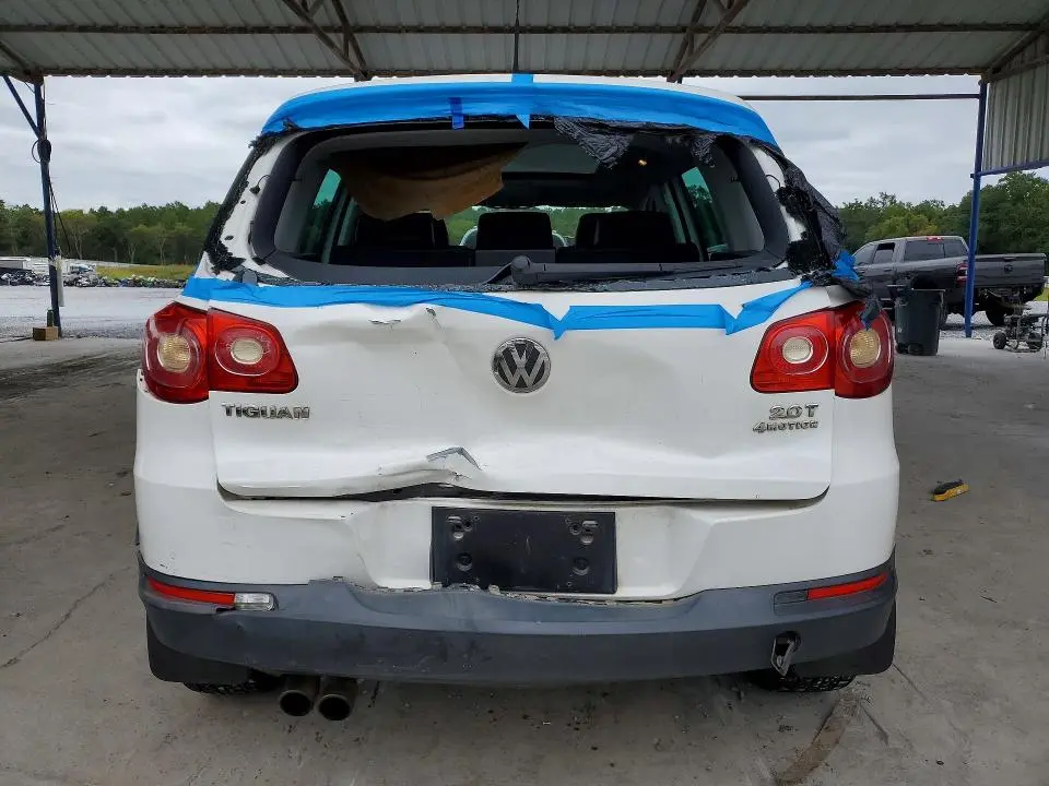 2011 VOLKSWAGEN TIGUAN S  