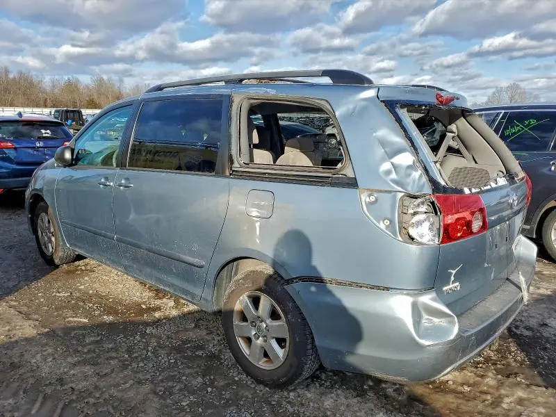 2010 TOYOTA SIENNA CE  