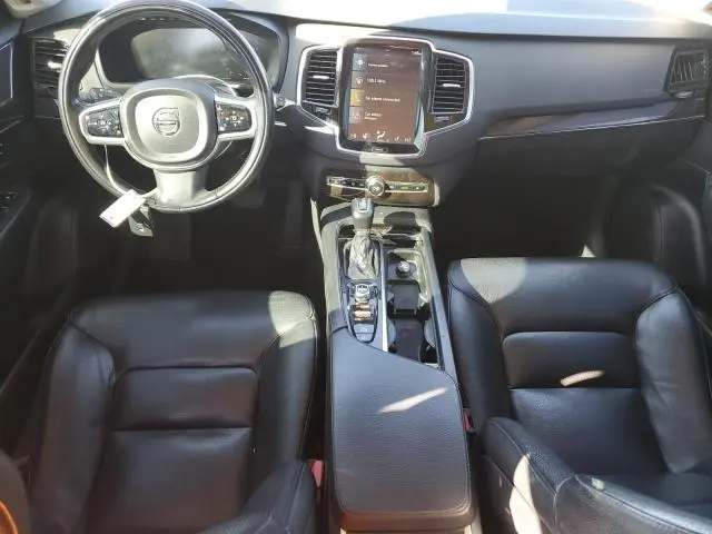 2017 VOLVO XC90 T6  