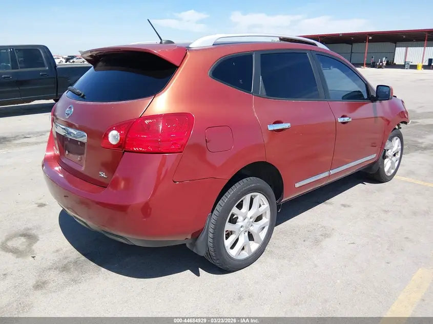 2011 NISSAN ROGUE SV