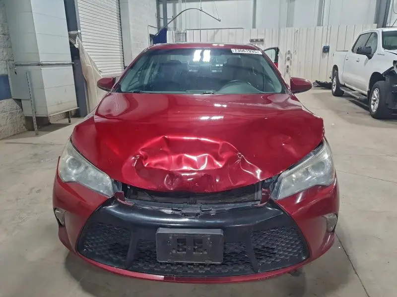 2016 TOYOTA CAMRY LE  