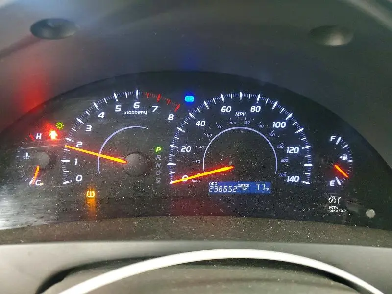 2010 TOYOTA CAMRY LE  