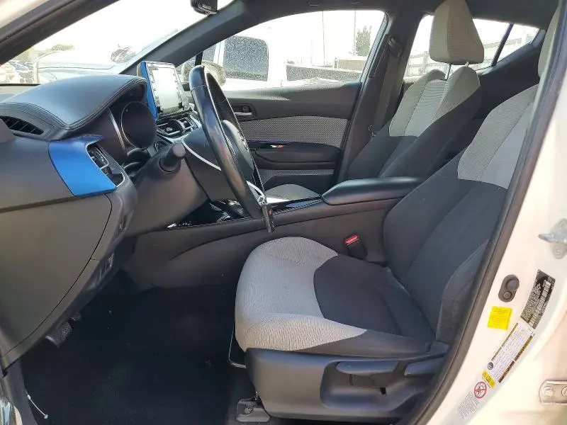 2019 TOYOTA C-HR XLE  
