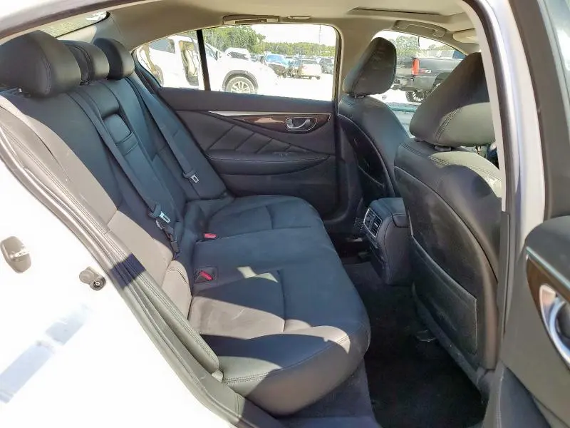 2018 INFINITI Q50 LUXE  