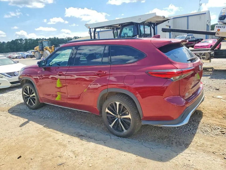 2021 TOYOTA HIGHLANDER XSE  
