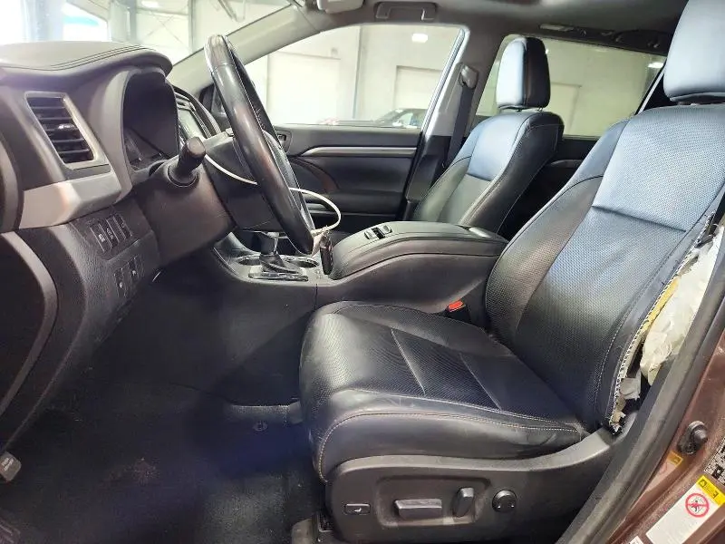 2017 TOYOTA HIGHLANDER LIMITED  