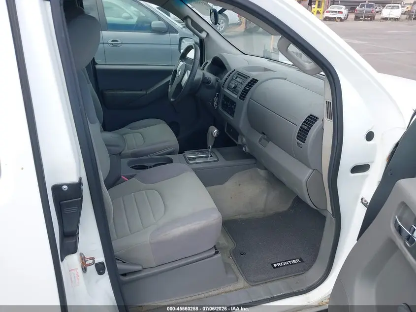 2013 NISSAN FRONTIER S