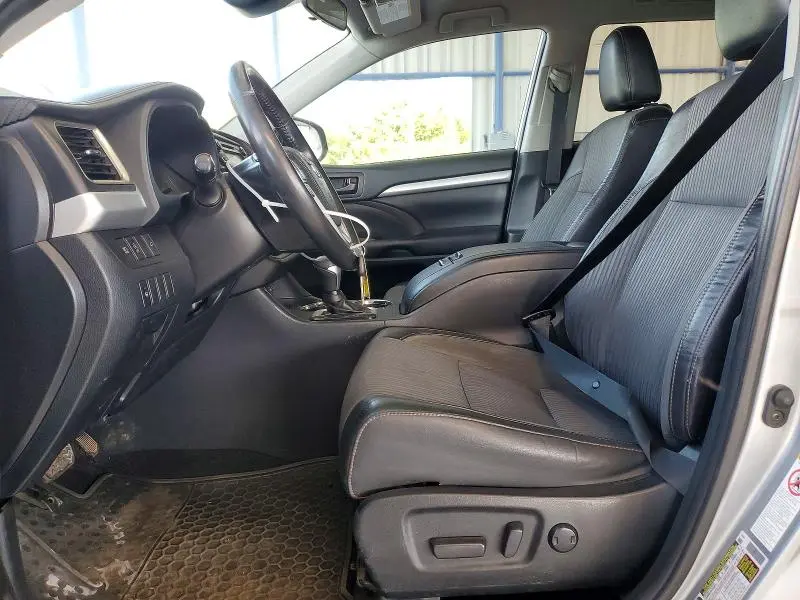 2019 TOYOTA HIGHLANDER LE PLUS  