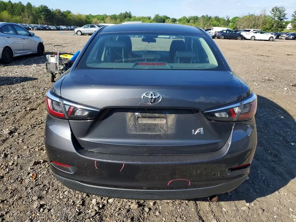 2017 TOYOTA YARIS IA BASE  