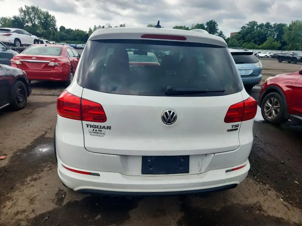 2017 VOLKSWAGEN TIGUAN SPORT  