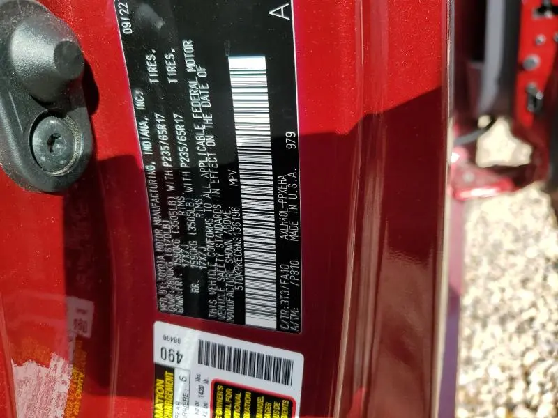 2022 TOYOTA SIENNA LE  