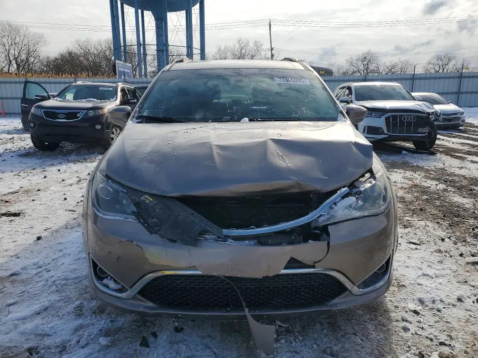 2017 CHRYSLER PACIFICA TOURING L  