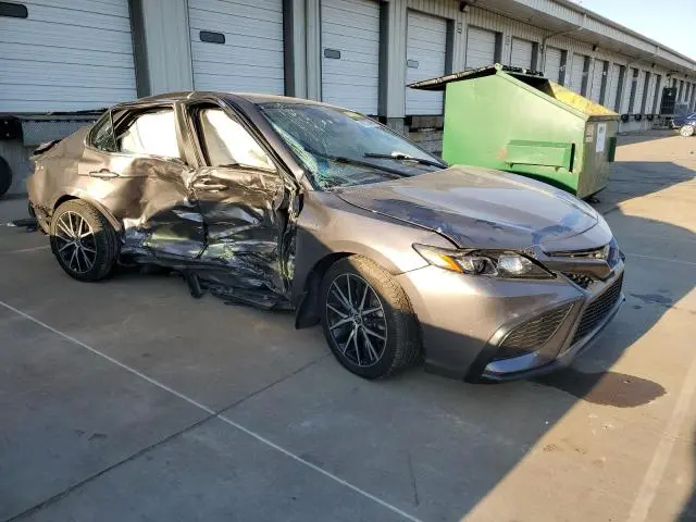 2021 TOYOTA CAMRY SE  