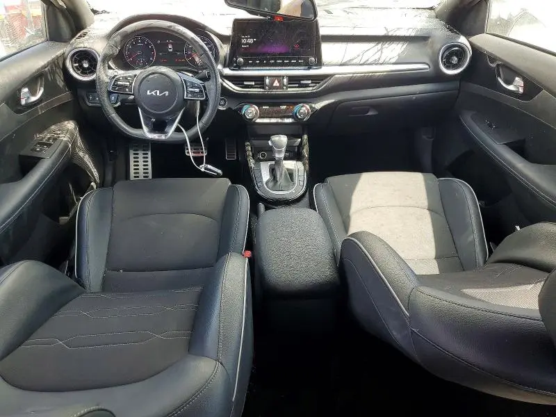 2023 KIA FORTE GT LINE  