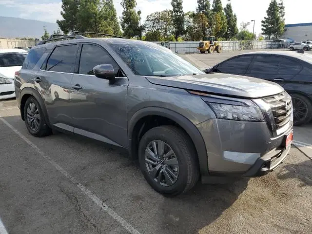 2025 NISSAN PATHFINDER SV  