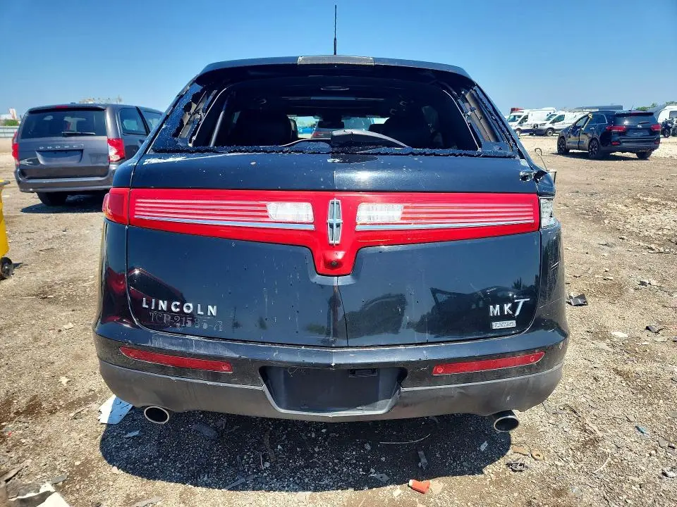 2015 LINCOLN MKT   