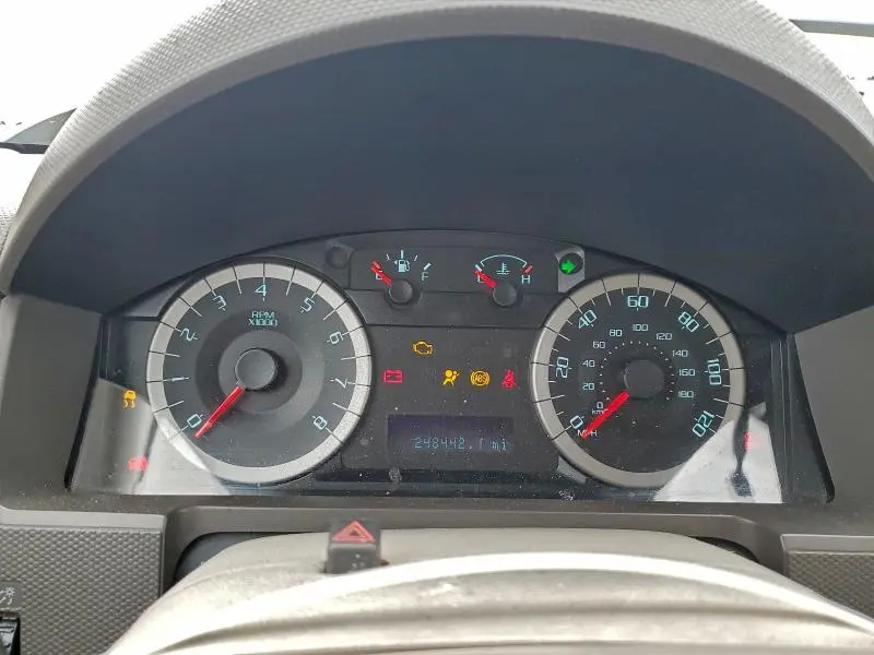 2010 FORD ESCAPE XLT  