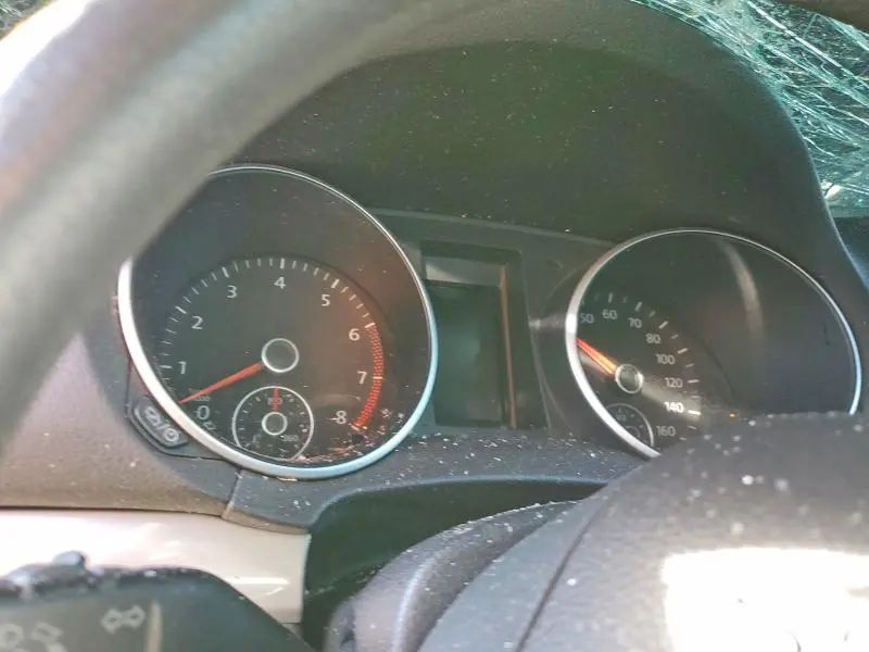 2013 VOLKSWAGEN GOLF   