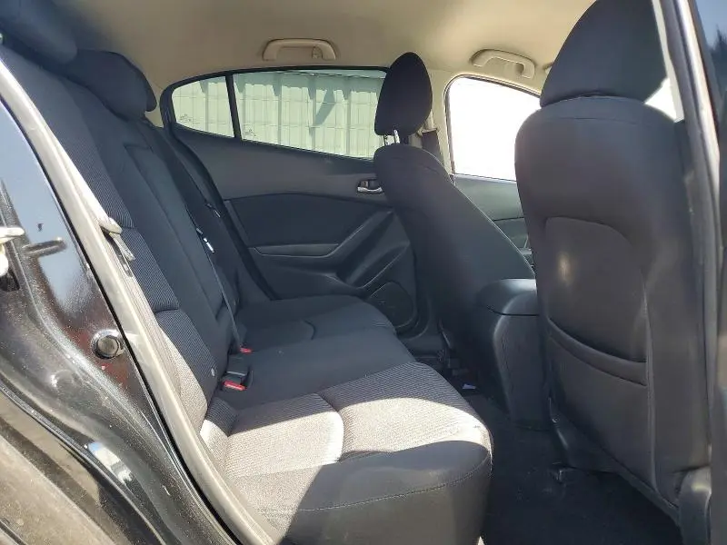 2015 MAZDA 3 TOURING  