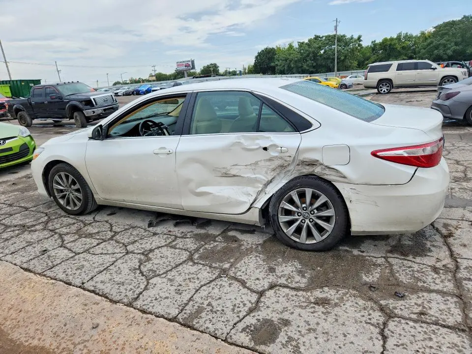 2017 TOYOTA CAMRY XLE  