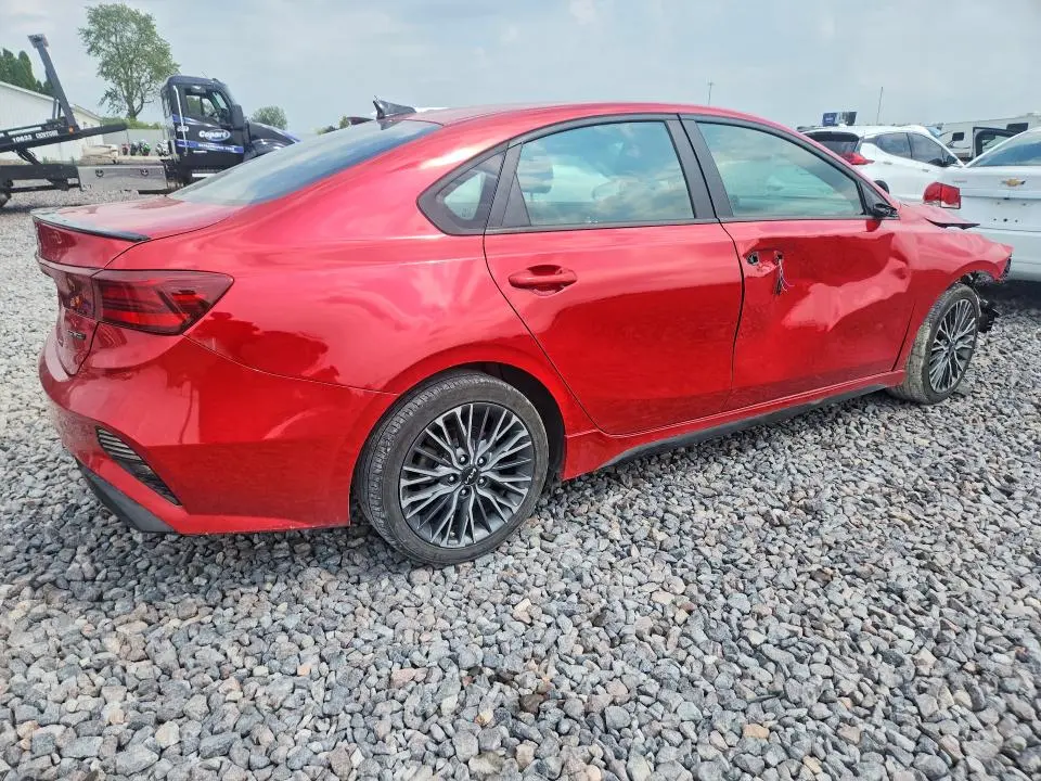 2024 KIA FORTE GT LINE  