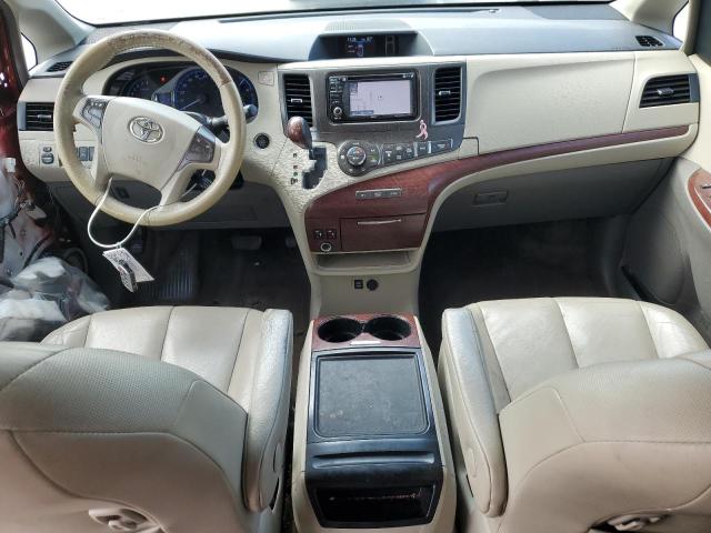 2013 TOYOTA SIENNA XLE