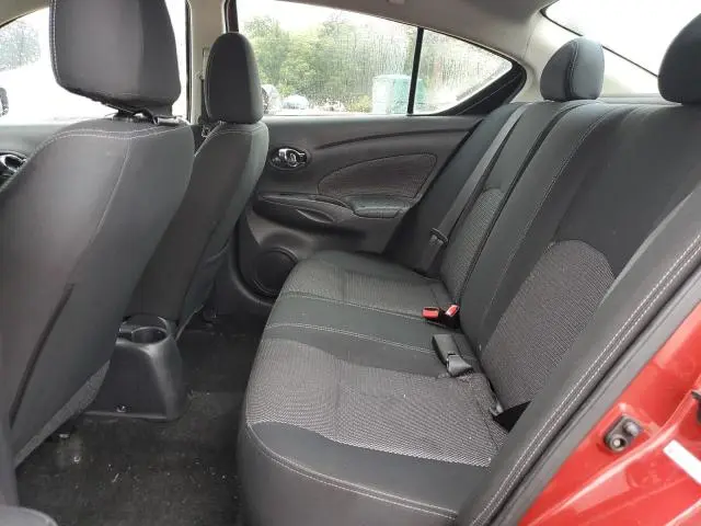 2019 NISSAN VERSA S  