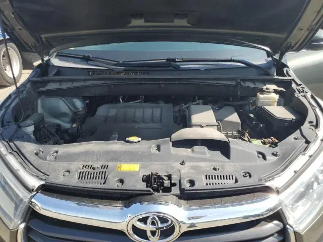 2015 TOYOTA HIGHLANDER XLE  