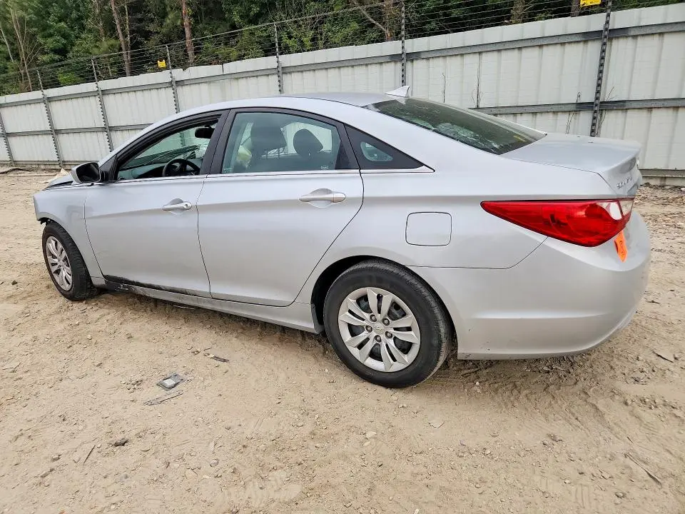 2013 HYUNDAI SONATA GLS  