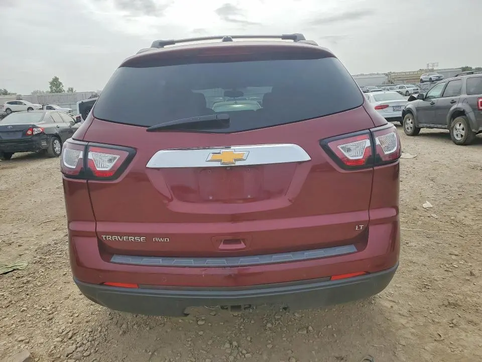 2017 CHEVROLET TRAVERSE LT  