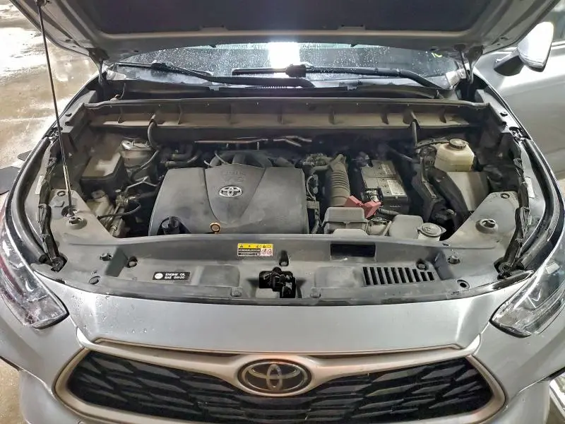 2021 TOYOTA HIGHLANDER L  