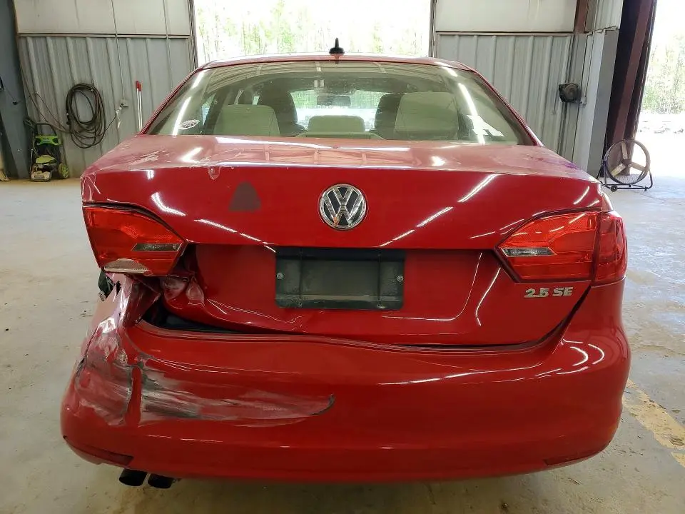 2012 VOLKSWAGEN JETTA SE  