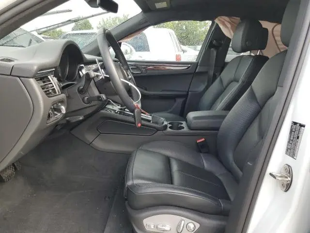 2024 PORSCHE MACAN S