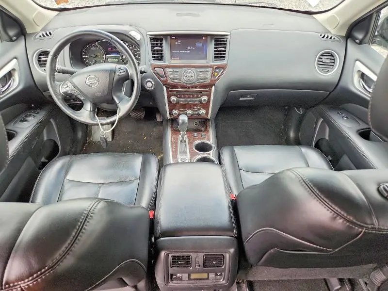 2015 NISSAN PATHFINDER SL  