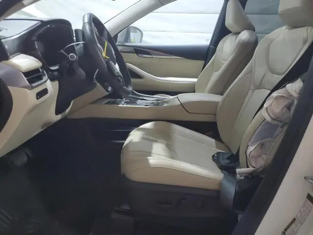 2022 INFINITI QX60 LUXE  